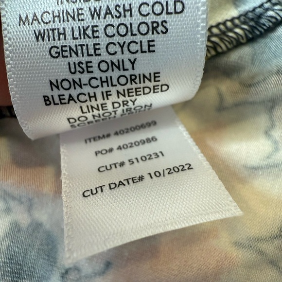 Torrid Mini Supersoft Bow Front Skater Dress
Floral - Multi Size 2 (18/20) NEW - Picture 14 of 16